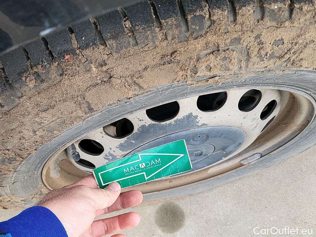  Opel  Vivaro OPEL  / 2019 / 4P / combi 1.5 Diésel 88kW (120CV) L Std Express #57