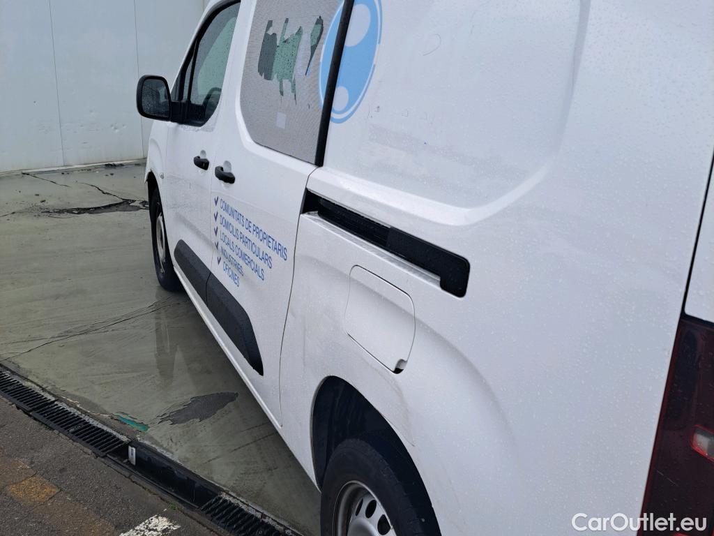  Citroen  Berlingo CITROEN  / 2018 / 4P / furgón derivado de turismo Doble Cab. Talla XL BlueHDi 100 CONTROL #25