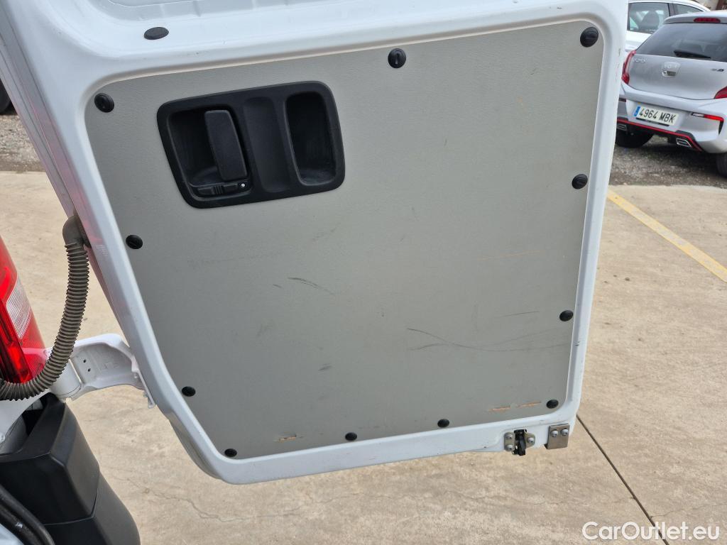  Mercedes  Vito MERCEDES-BENZ  / 2014 / 4P / furgón 110CDI 75kW furgón Pro compacta #32