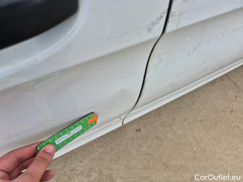  Mercedes  Vito MERCEDES-BENZ  / 2014 / 4P / furgón 110CDI 75kW furgón Pro compacta #8