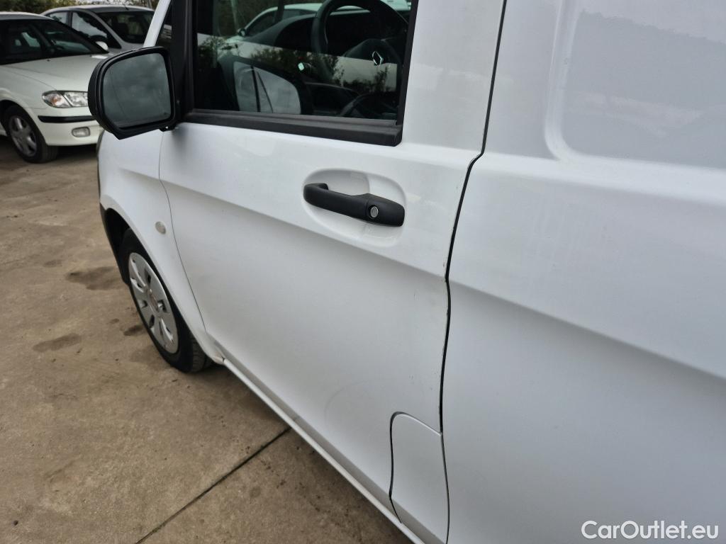  Mercedes  Vito MERCEDES-BENZ  / 2014 / 4P / furgón 110CDI 75kW furgón Pro compacta #25