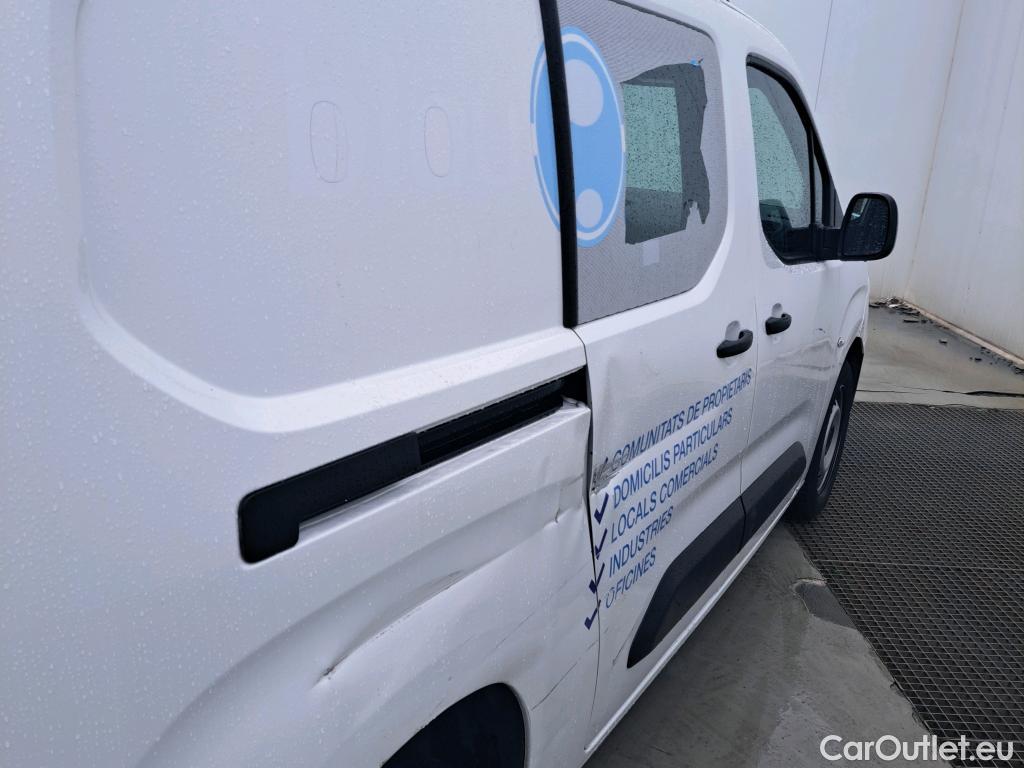  Citroen  Berlingo CITROEN  / 2018 / 4P / furgón derivado de turismo Doble Cab. Talla XL BlueHDi 100 CONTROL #26