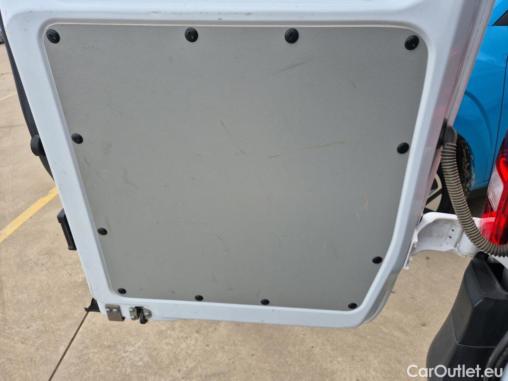  Mercedes  Vito MERCEDES-BENZ  / 2014 / 4P / furgón 110CDI 75kW furgón Pro compacta #29