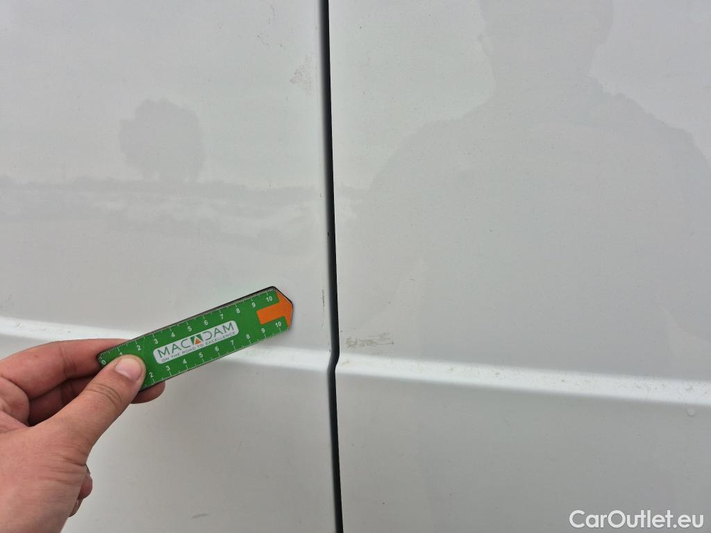  Mercedes  Vito MERCEDES-BENZ  / 2014 / 4P / furgón 110CDI 75kW furgón Pro compacta #14