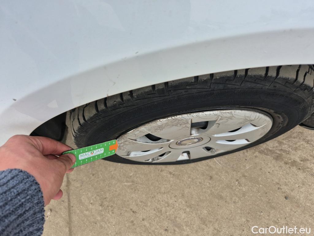  Mercedes  Vito MERCEDES-BENZ  / 2014 / 4P / furgón 110CDI 75kW furgón Pro compacta #42