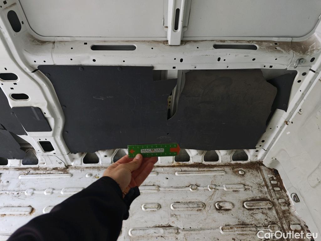  Peugeot  Boxer PEUGEOT  / 2014 / 4P / furgón Pack 335 L3H2 BlueHDi 96KW (130CV) #43