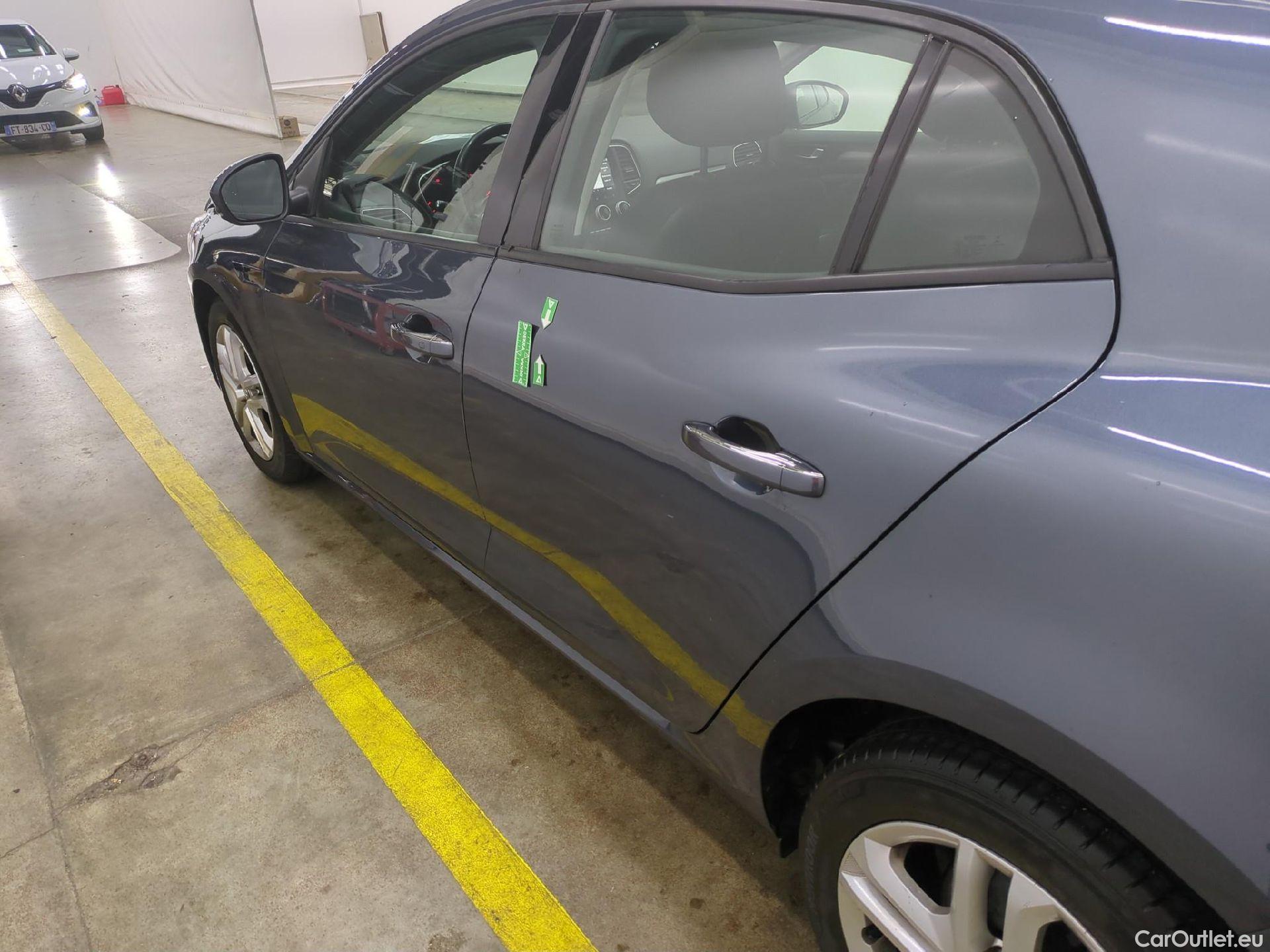  Renault  Megane RENAULT Mégane Berline / 2020 / 5P / Berline Business TCe 140 EDC FAP -21B #22