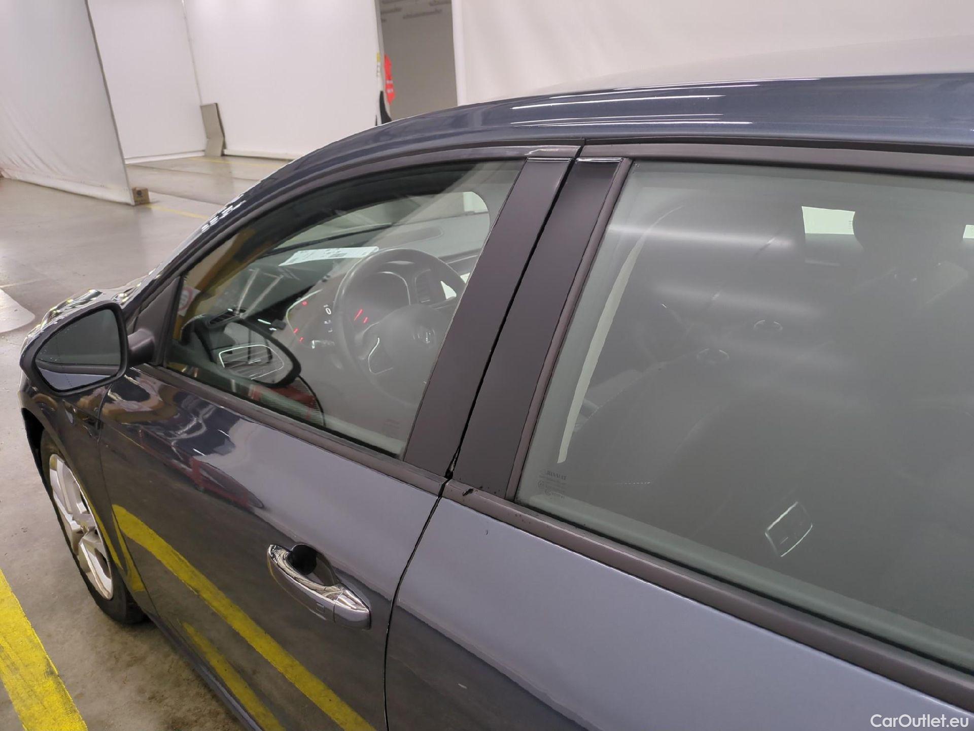  Renault  Megane RENAULT Mégane Berline / 2020 / 5P / Berline Business TCe 140 EDC FAP -21B #15