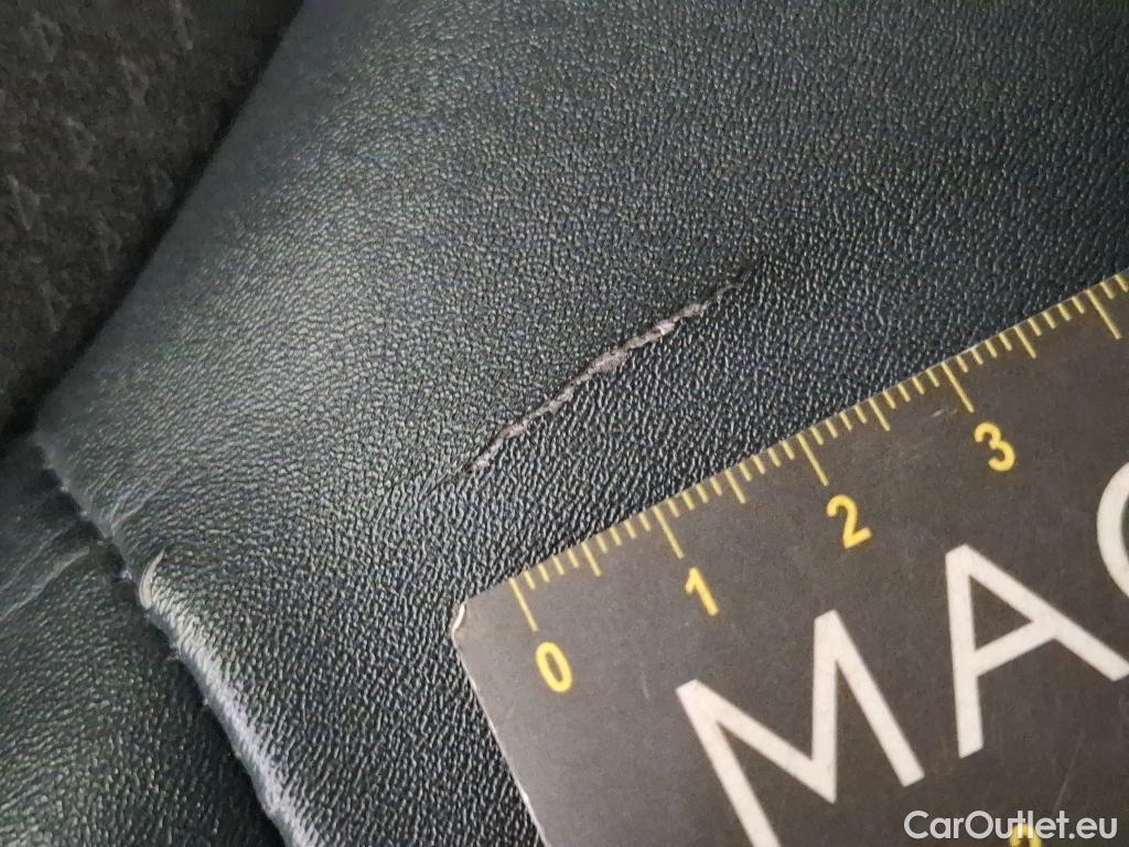  Peugeot  3008 PEUGEOT  / 2020 / 5P / SUV BlueHDi 130 S&S GT #9