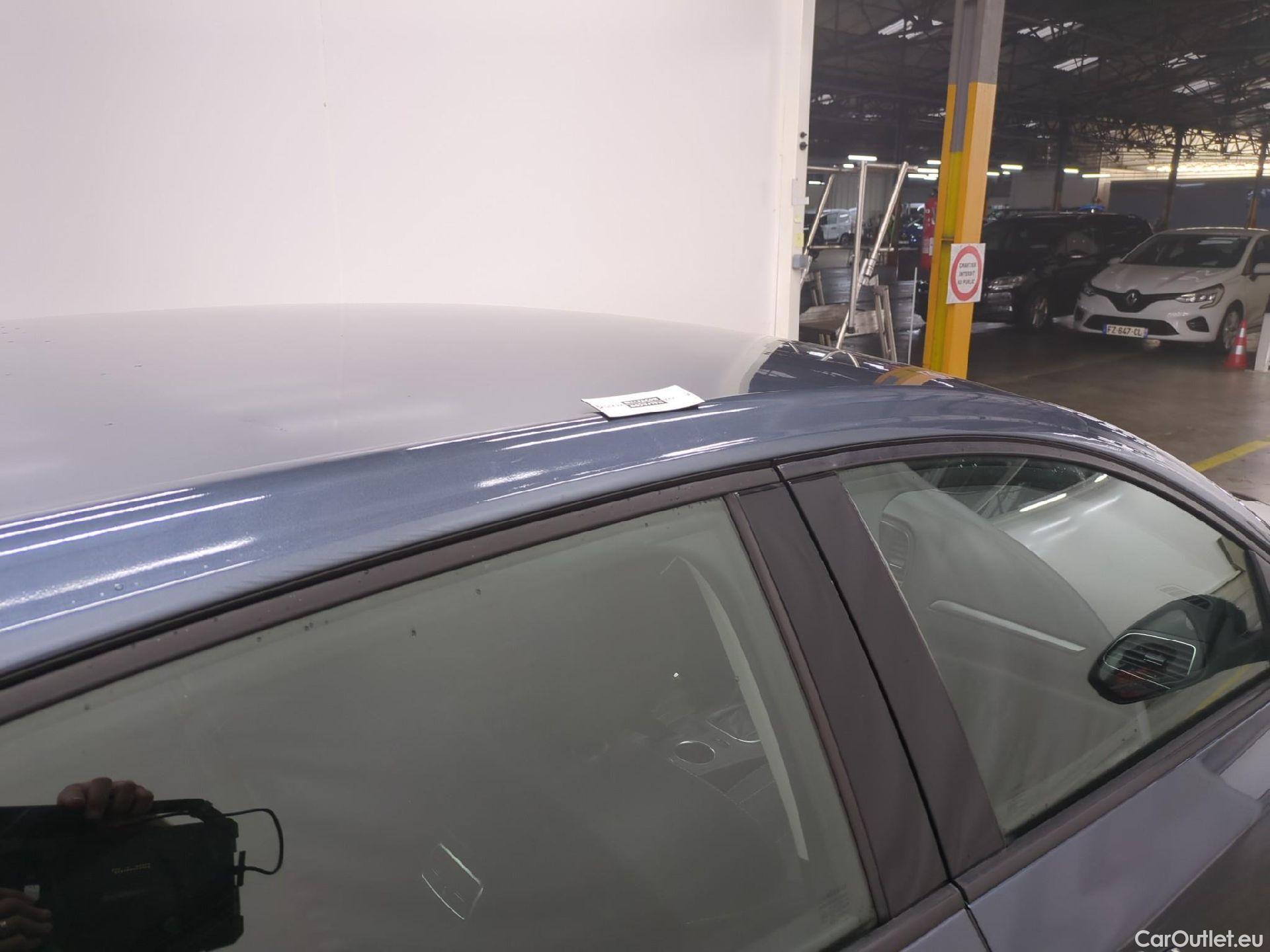  Renault  Megane RENAULT Mégane Berline / 2020 / 5P / Berline Business TCe 140 EDC FAP -21B #24