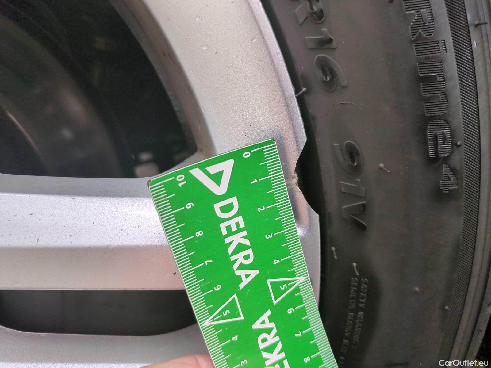  Renault  Megane RENAULT Mégane Berline / 2020 / 5P / Berline Business TCe 140 EDC FAP -21B #10