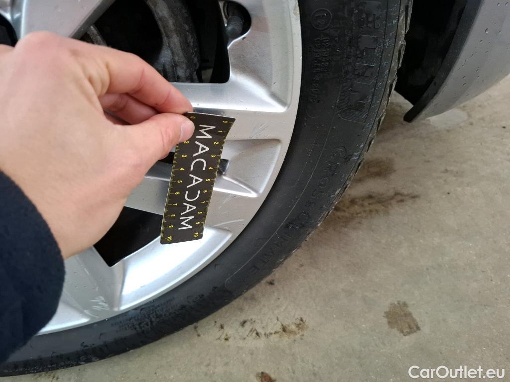  Peugeot  308 PEUGEOT  5p Berline BlueHDi 130 EAT8 S&S ACTIVE BUSINESS #29