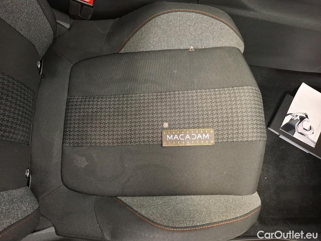  Peugeot  3008  Active Pack 1.5 HDi 130CV BVA8 E6d #1