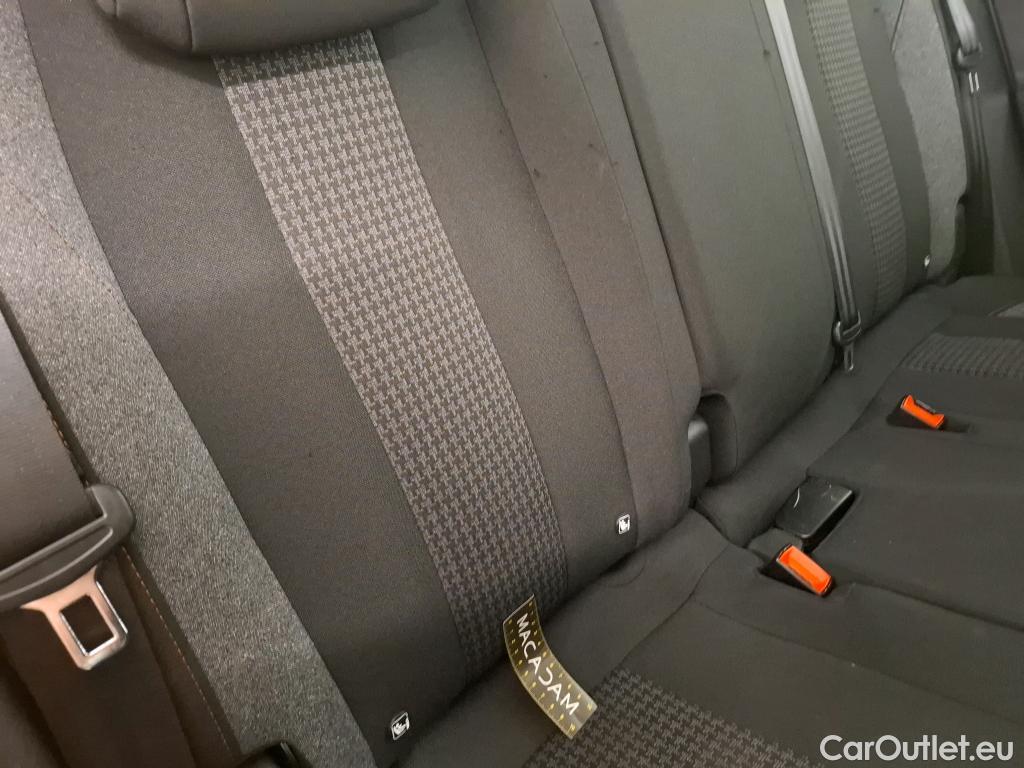  Peugeot  3008  Active Pack 1.5 HDi 130CV BVA8 E6d #33