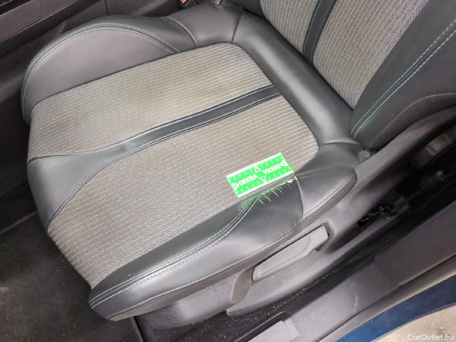  Peugeot  5008  Allure 1.2 PureTech 130CV BVA8 7 Sieges E6d #3