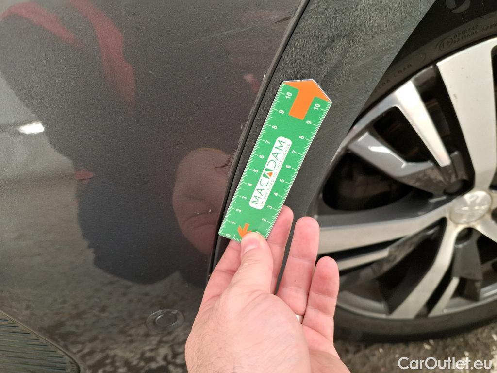  Peugeot  3008  Allure 1.5 HDi 130CV BVA8 E6d #4