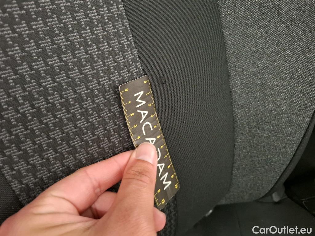  Peugeot  3008  Active Pack 1.5 HDi 130CV BVA8 E6d #37