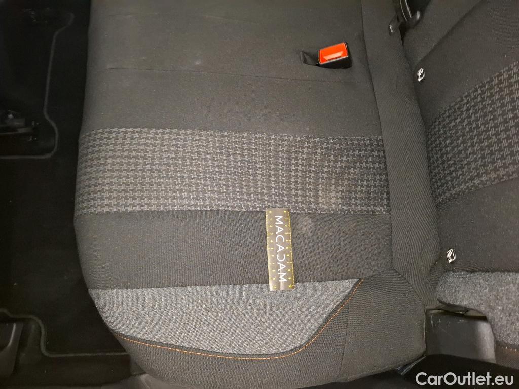  Peugeot  3008  Active Pack 1.5 HDi 130CV BVA8 E6d #41