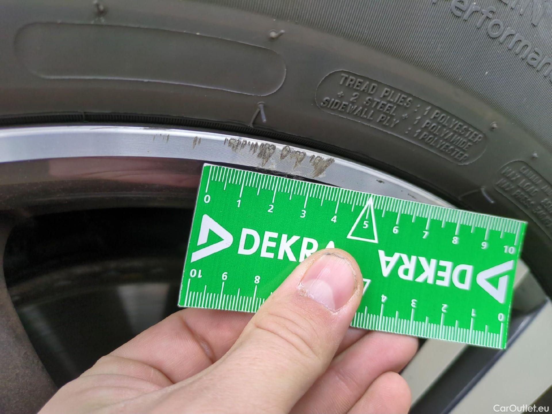  Peugeot  5008  Allure 1.2 PureTech 130CV BVA8 7 Sieges E6d #18