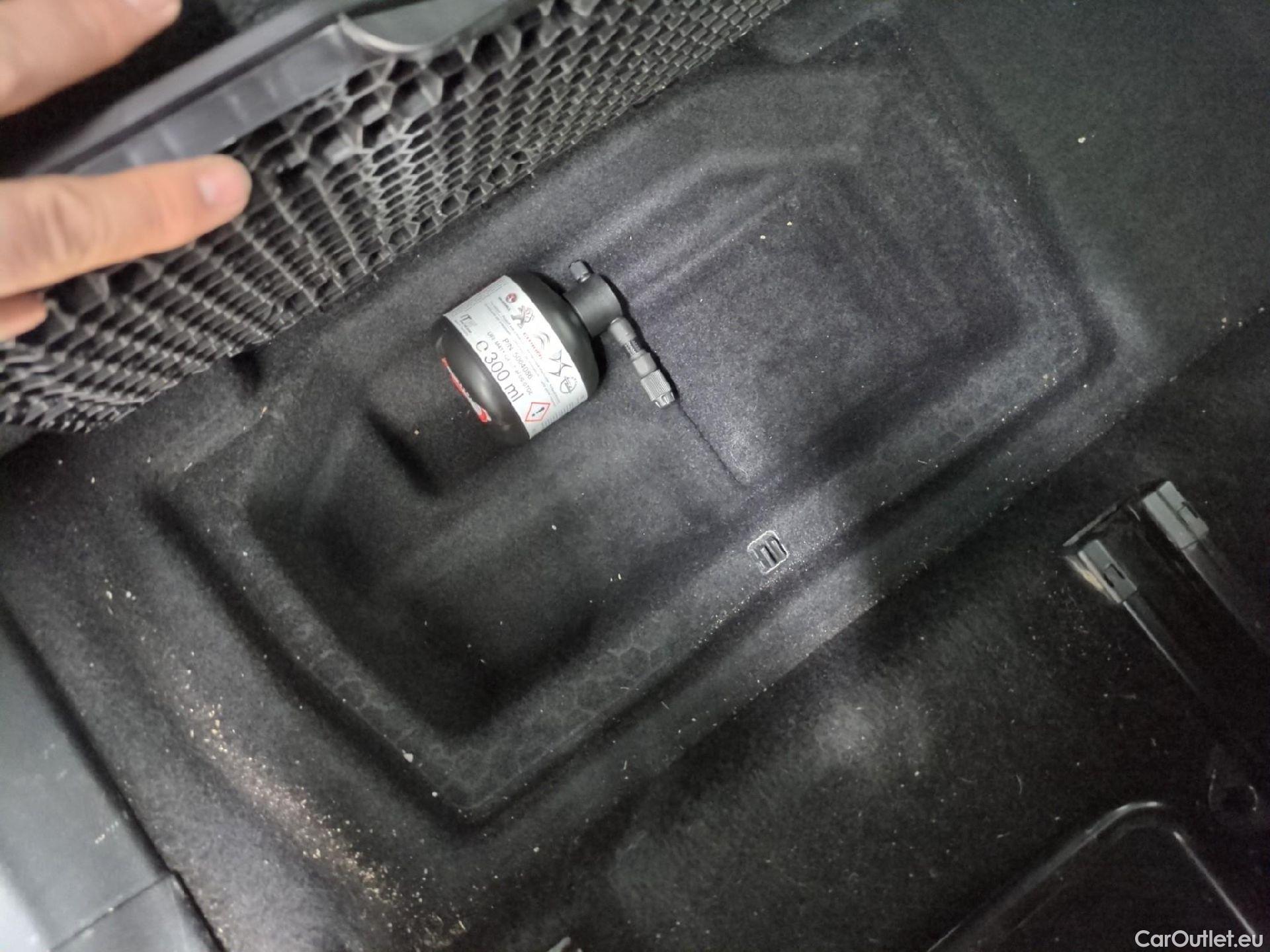  Peugeot  5008  Allure 1.2 PureTech 130CV BVA8 7 Sieges E6d #14