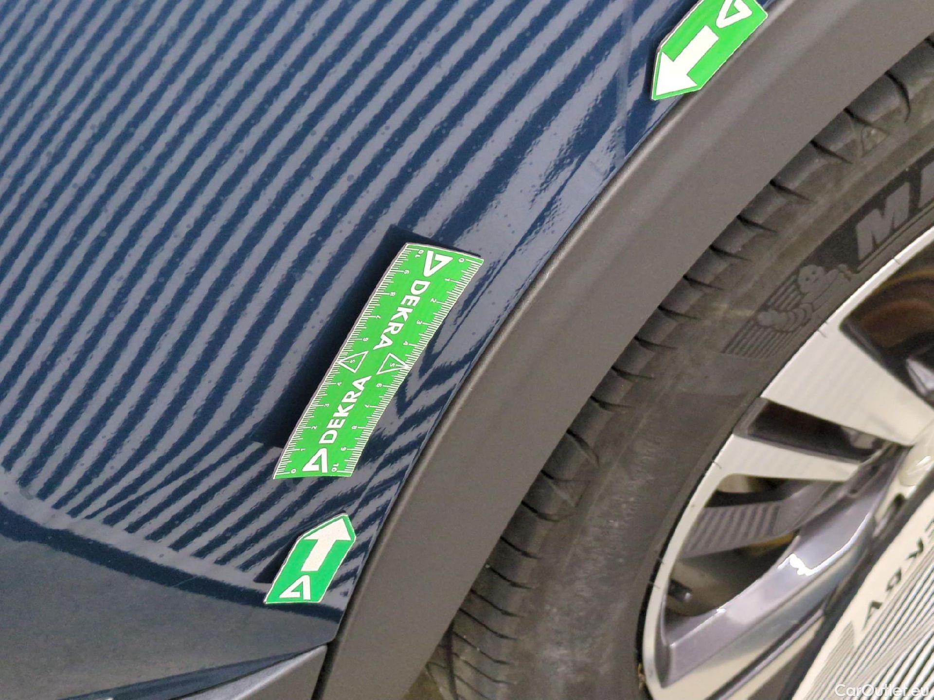  Peugeot  5008  Allure 1.2 PureTech 130CV BVA8 7 Sieges E6d #34