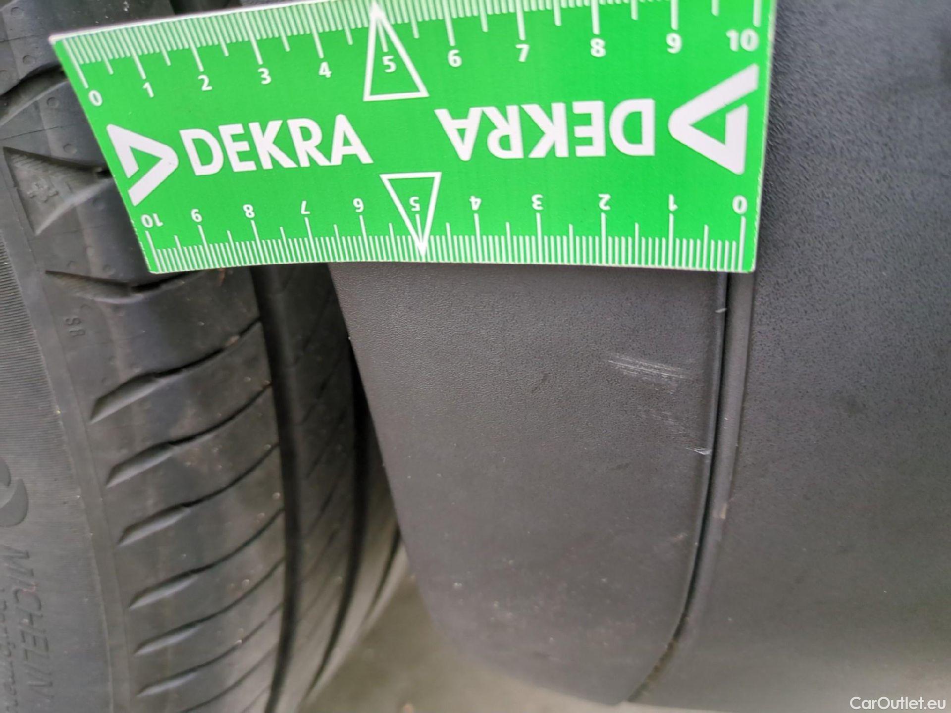  Peugeot  5008  Allure 1.2 PureTech 130CV BVA8 7 Sieges E6d #48