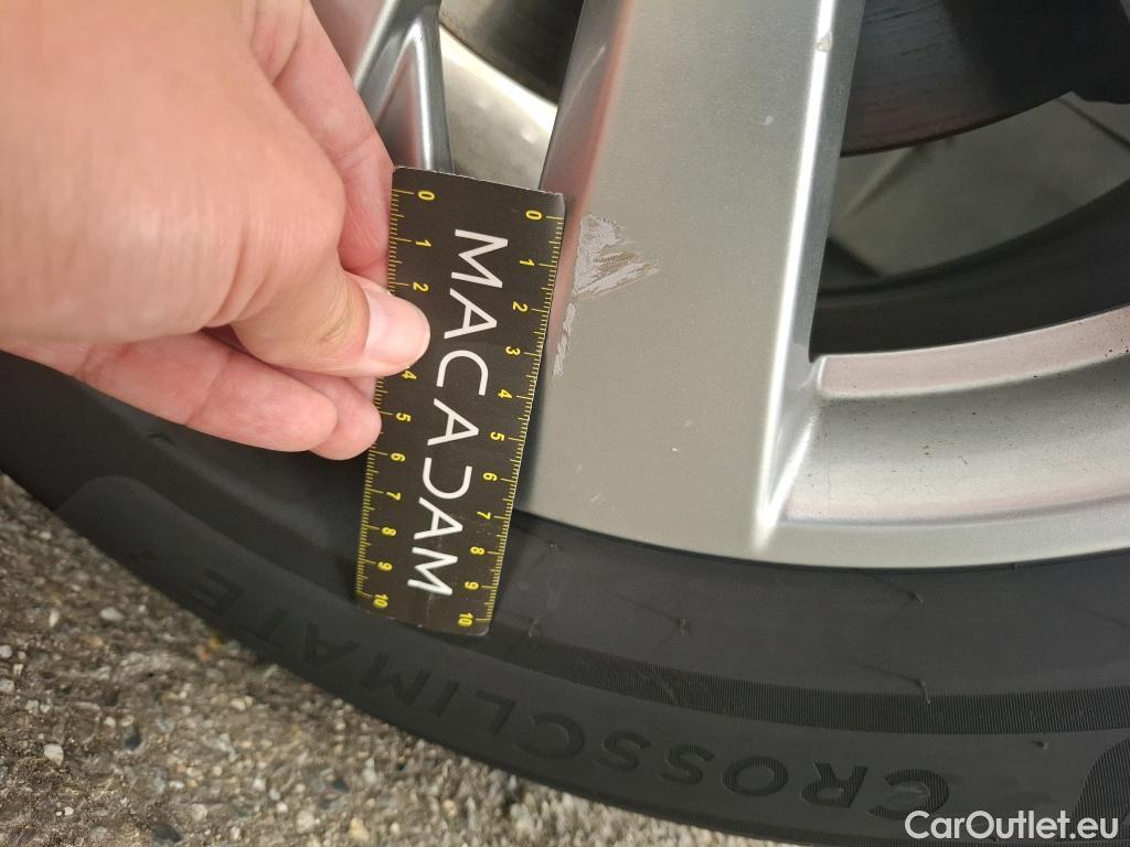  Peugeot  3008  Active Pack 1.5 HDi 130CV BVA8 E6d #24