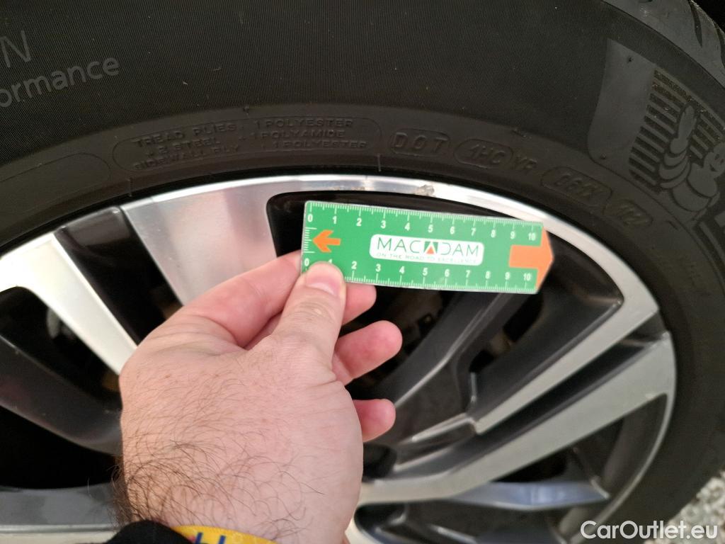  Peugeot  3008  Allure 1.5 HDi 130CV BVA8 E6d #17