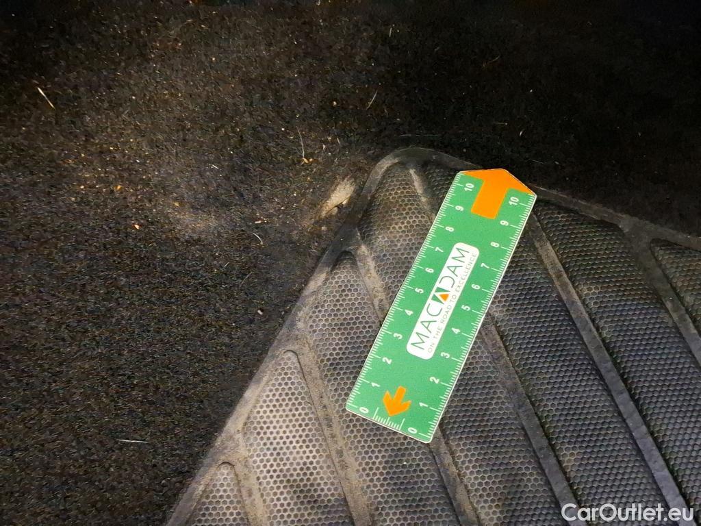  Peugeot  3008  Allure 1.5 HDi 130CV BVA8 E6d #29