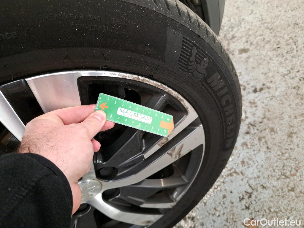  Peugeot  3008  Allure 1.5 HDi 130CV BVA8 E6d #26