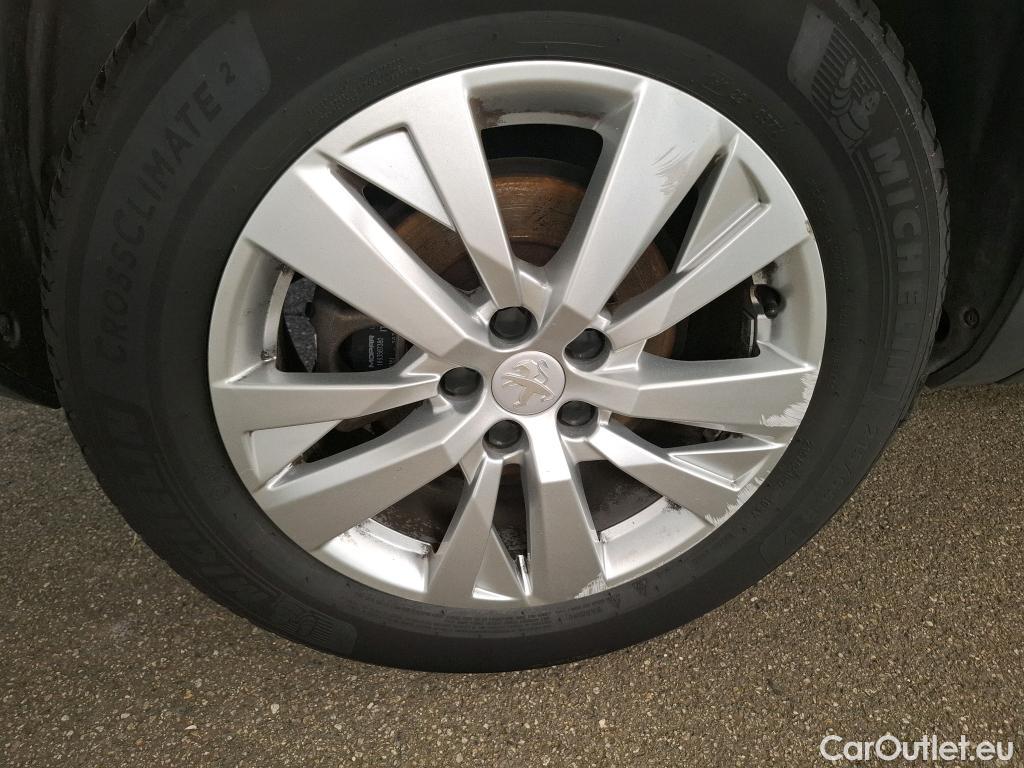  Peugeot  3008  Active Pack 1.5 HDi 130CV BVA8 E6d #27