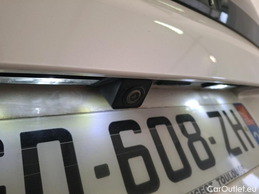  Peugeot  3008  Active Pack 1.5 HDi 130CV BVA8 E6d #44