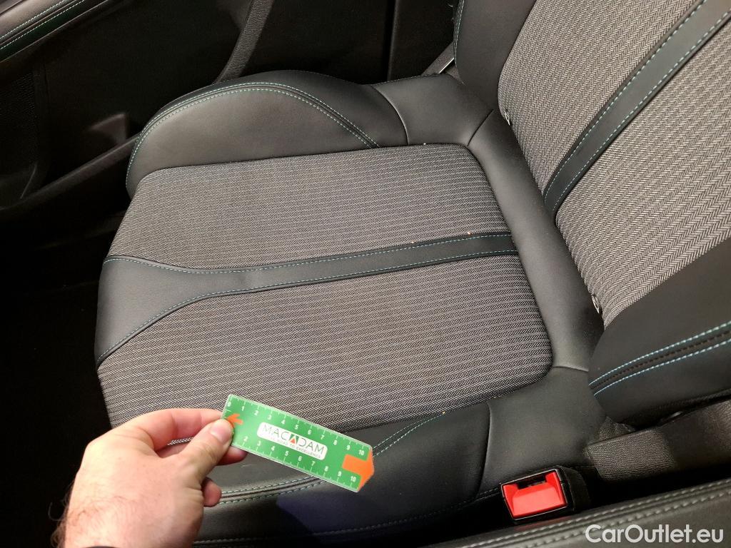  Peugeot  3008  Allure 1.5 HDi 130CV BVA8 E6d #34