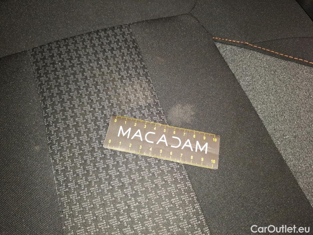  Peugeot  3008  Active Pack 1.5 HDi 130CV BVA8 E6d #42