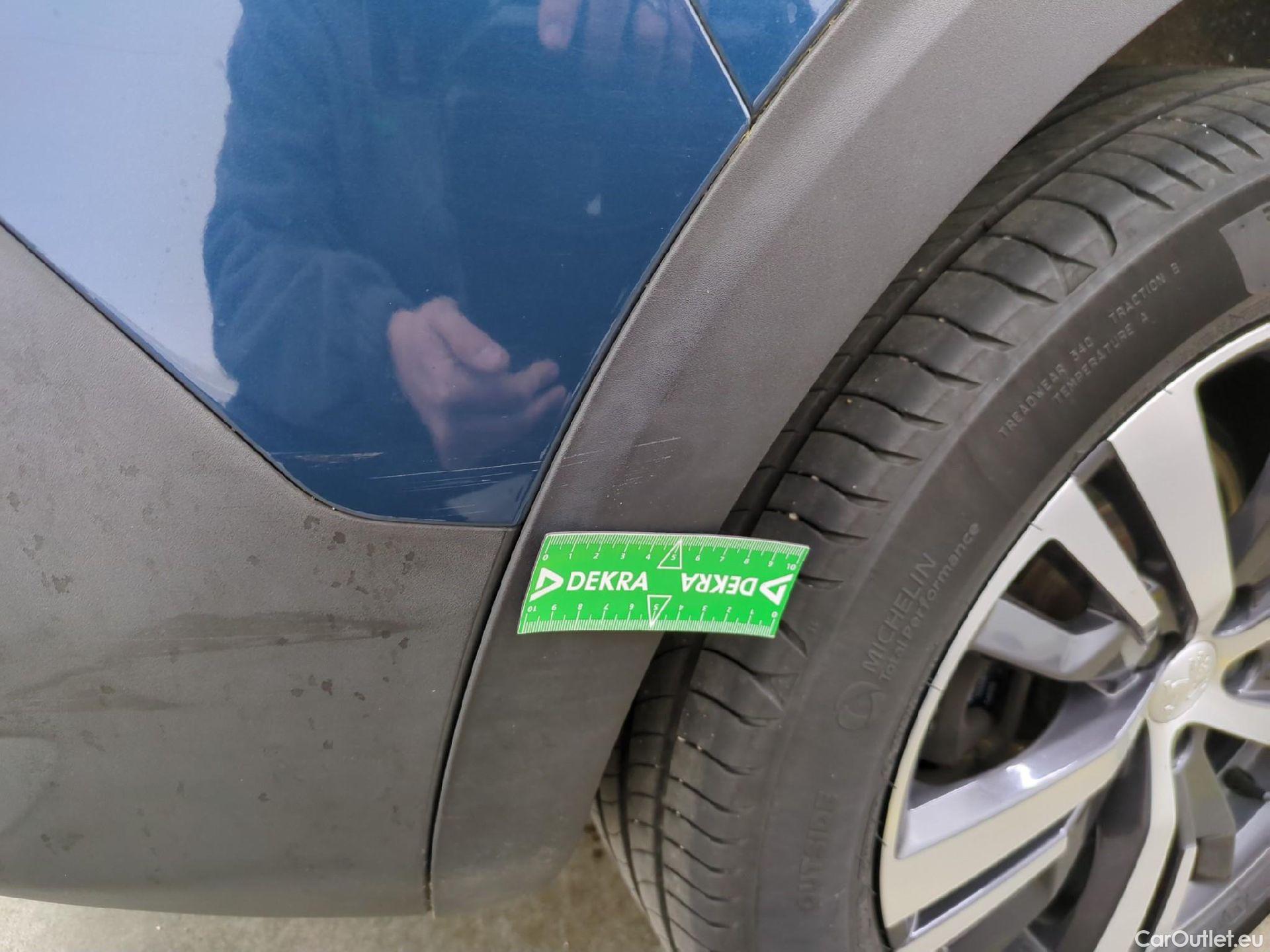  Peugeot  5008  Allure 1.2 PureTech 130CV BVA8 7 Sieges E6d #46