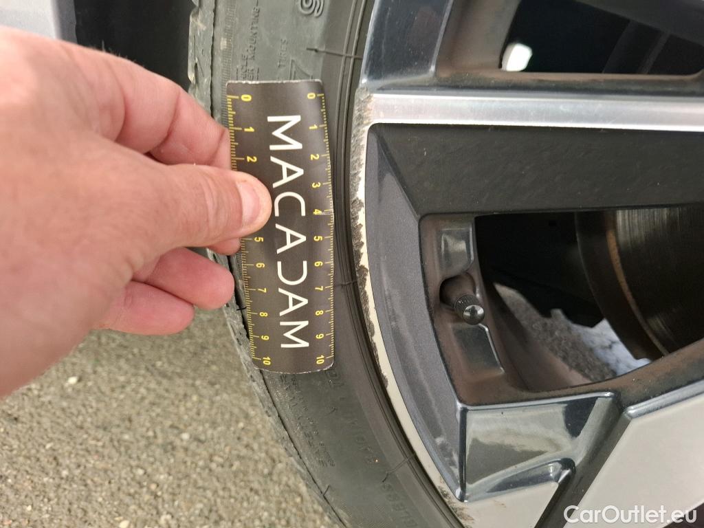  Peugeot  308  Allure 1.2 PureTech 130CV BVA8 E6d #33