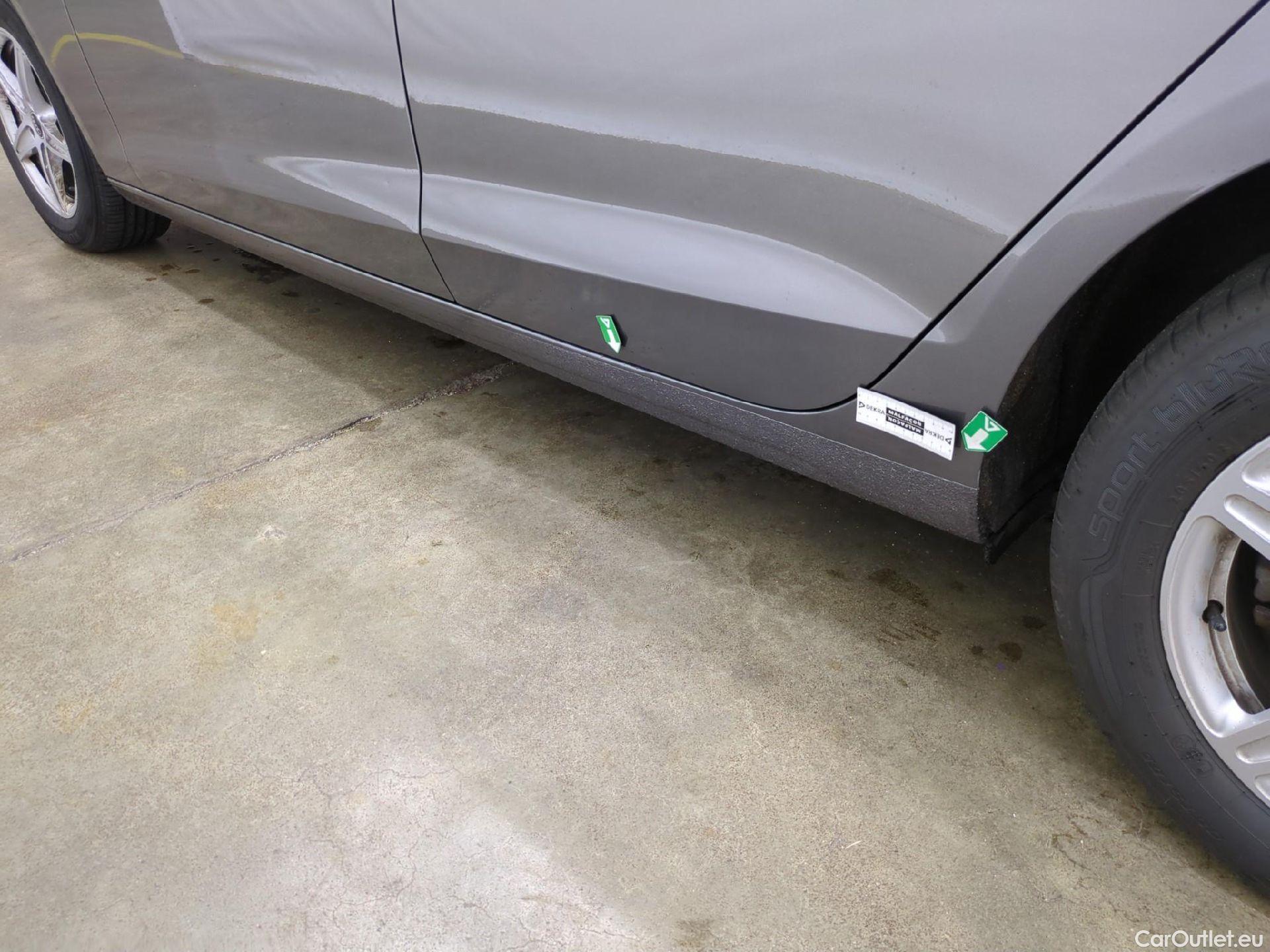  Audi  A4  Avant 30 TDI 2.0 TDI 135CV BVA7 E6d #15