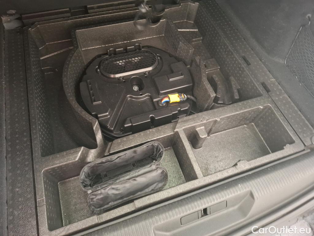  Peugeot  308 PEUGEOT  SW / 2021 / 5P / Break BlueHDi 130 EAT 8 GT #21