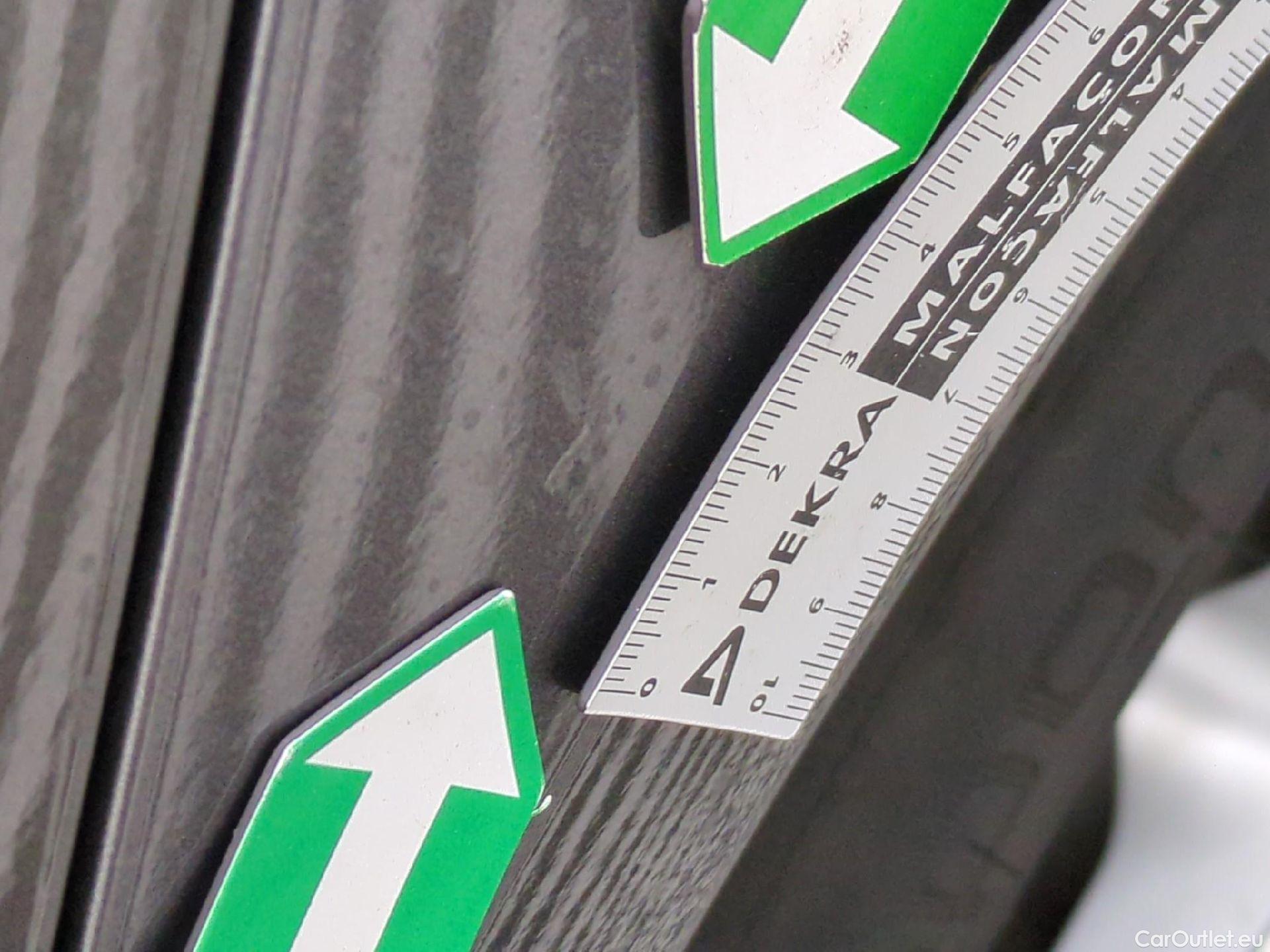  Audi  A4  Avant 30 TDI 2.0 TDI 135CV BVA7 E6d #13