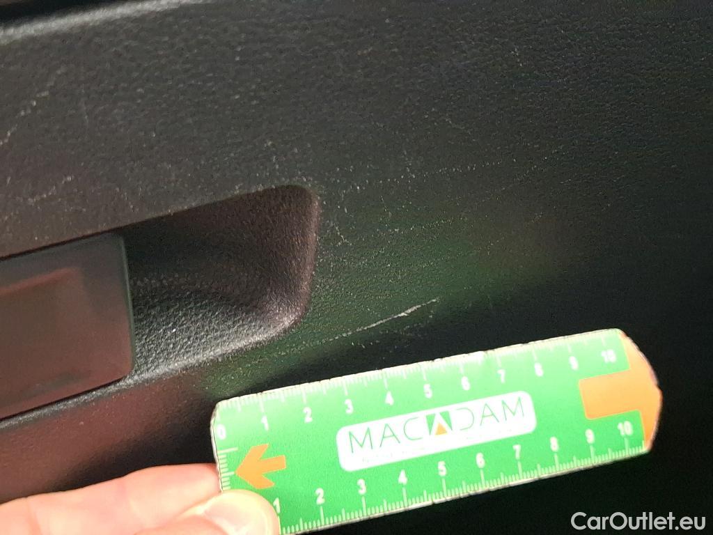  Volkswagen  Golf  VOLKSWAGEN / 2020 / 5P / Berline 2.0 TDI SCR 150 DSG7 Life Busi #13