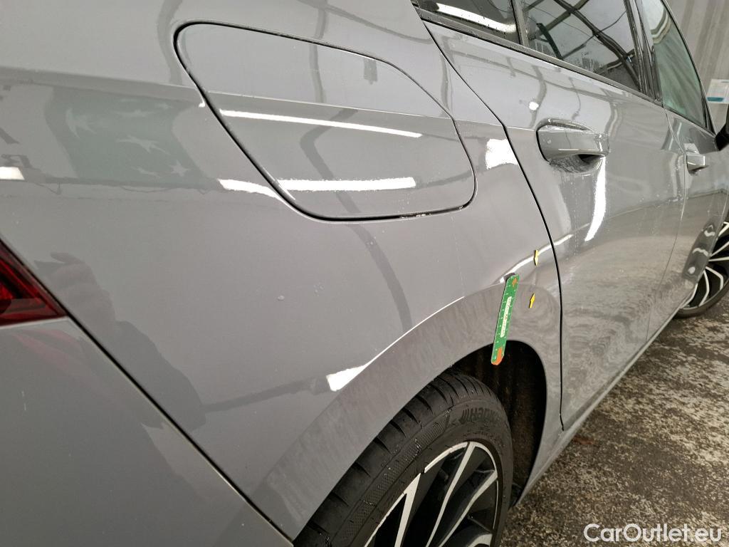  Volkswagen  Golf  VOLKSWAGEN / 2020 / 5P / Berline 2.0 TDI SCR 150 DSG7 Life Busi #17