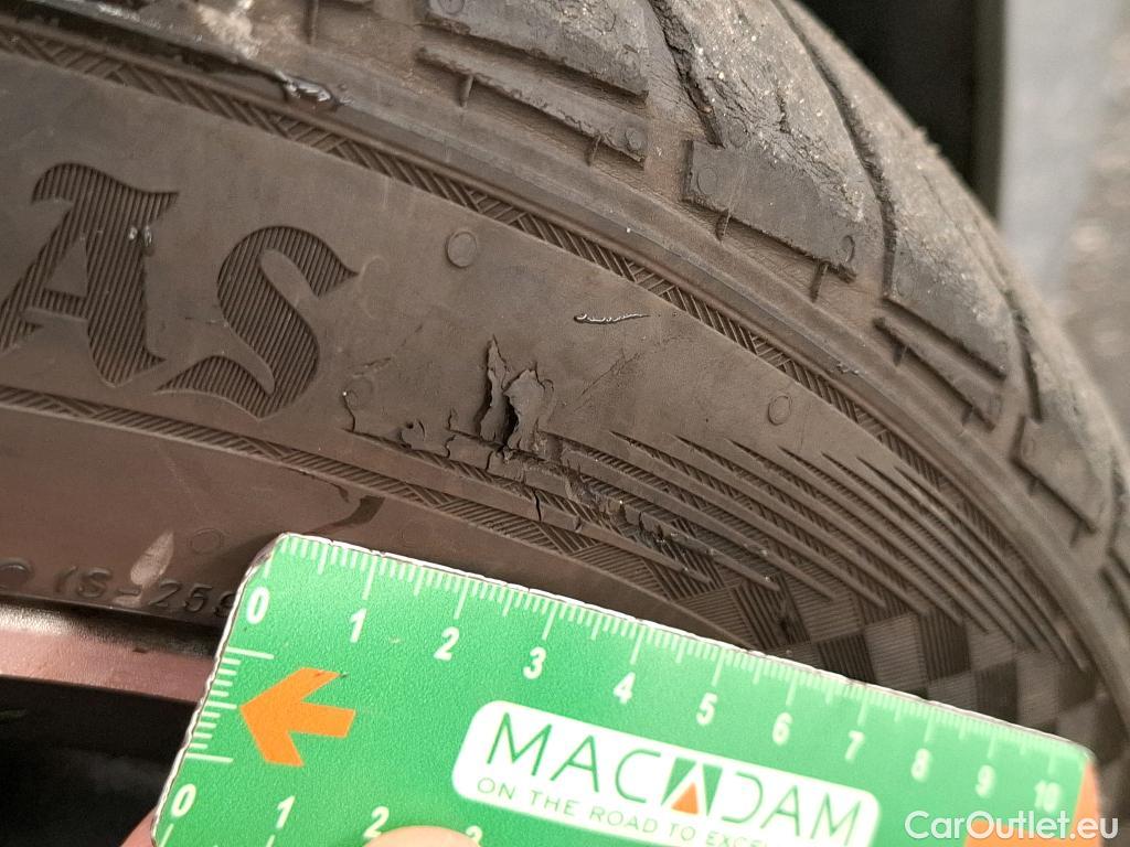  Volkswagen  Golf  VOLKSWAGEN / 2020 / 5P / Berline 2.0 TDI SCR 150 DSG7 Life Busi #7