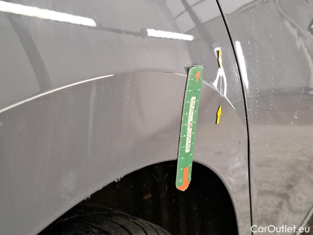  Volkswagen  Golf  VOLKSWAGEN / 2020 / 5P / Berline 2.0 TDI SCR 150 DSG7 Life Busi #18