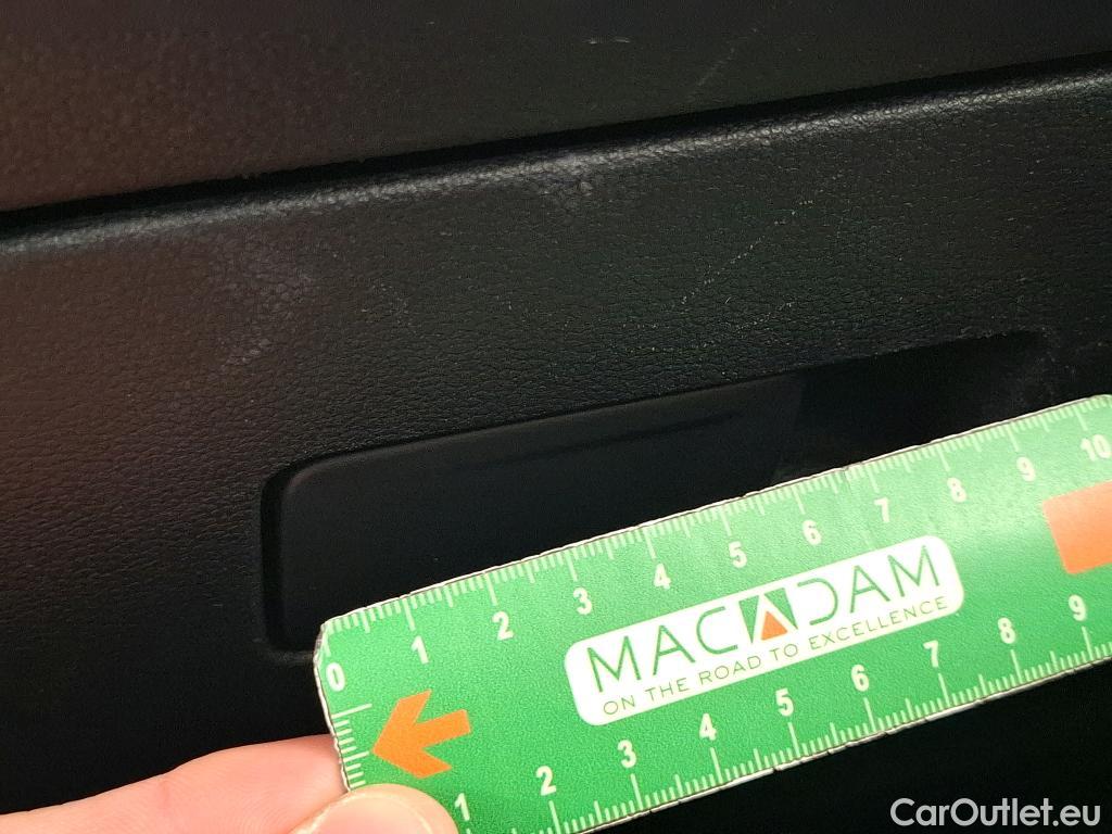  Volkswagen  Golf  VOLKSWAGEN / 2020 / 5P / Berline 2.0 TDI SCR 150 DSG7 Life Busi #14