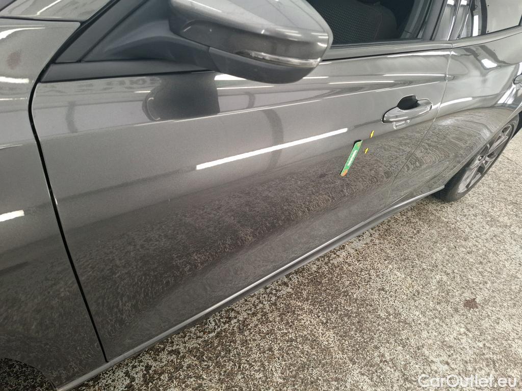  Ford  Focus FORD  / 2018 / 5P / Berline 1.0 EcoBoost 125ch St-Line #14