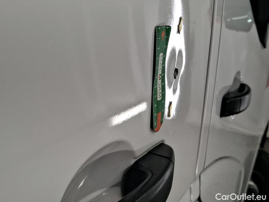  Renault  Master  Fourgon L2H2 3 5 Grand Confort dCi 135CV BVM6 E6dT #3