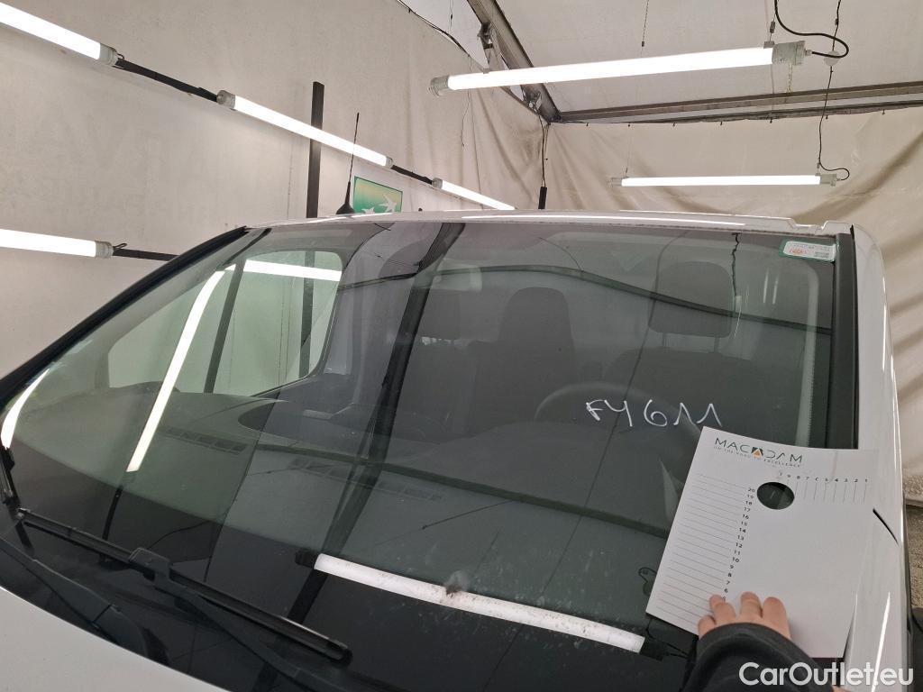  Renault  Trafic RENAULT  / 2019 / 4P / Fourgon tole NV FG GCF L1H1 1000 dCi 120 S&S #40