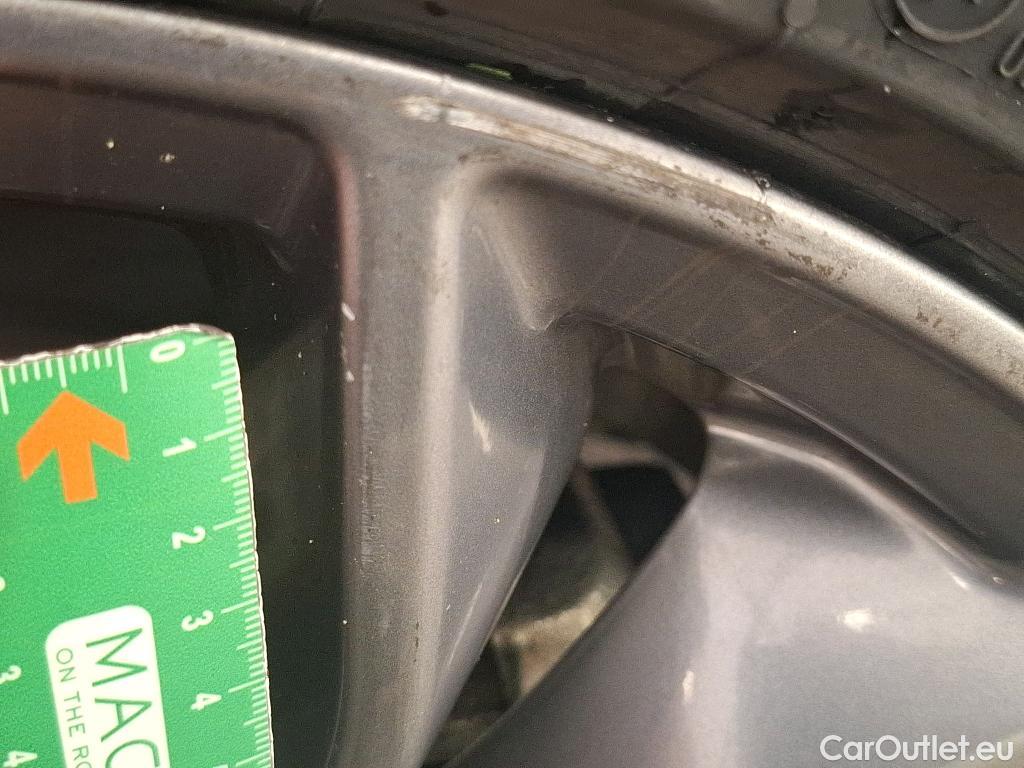  Ford  Focus FORD  / 2018 / 5P / Berline 1.0 EcoBoost 125ch St-Line #13