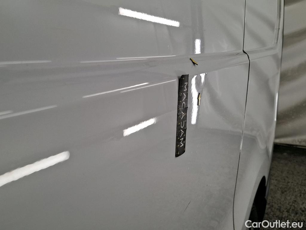  Renault  Trafic RENAULT  / 2019 / 4P / Fourgon tole NV FG GCF L1H1 1000 dCi 120 S&S #19