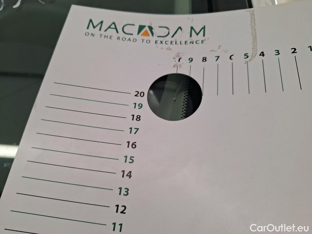  Renault  Trafic RENAULT  / 2019 / 4P / Fourgon tole NV FG GCF L1H1 1000 dCi 120 S&S #41